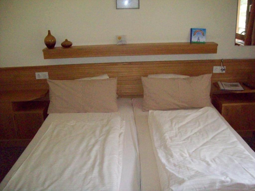 Hotel Pension Schweizerhof Лойташ Номер фото